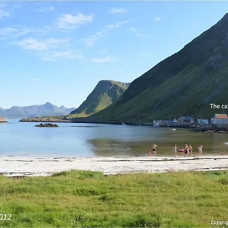 Holiday home Kleivan Feriehus Kvalnes (Vestvagoy)